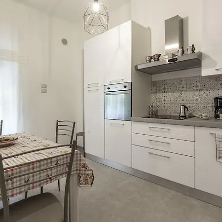 Aparthotel Neapolis Holiday